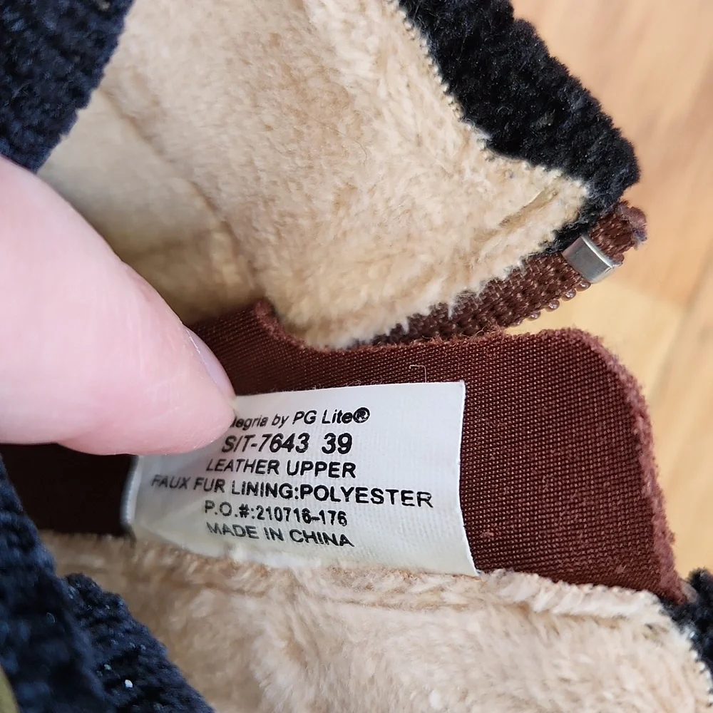 Alegria Sitka Ankle Boot - Picture 4 of 6